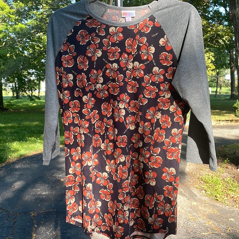 Lularoe Randy Tee